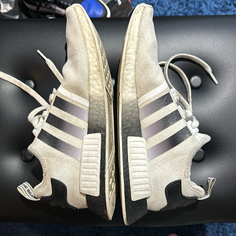 Adidas NMD_R1 ‘White Black Gradient’